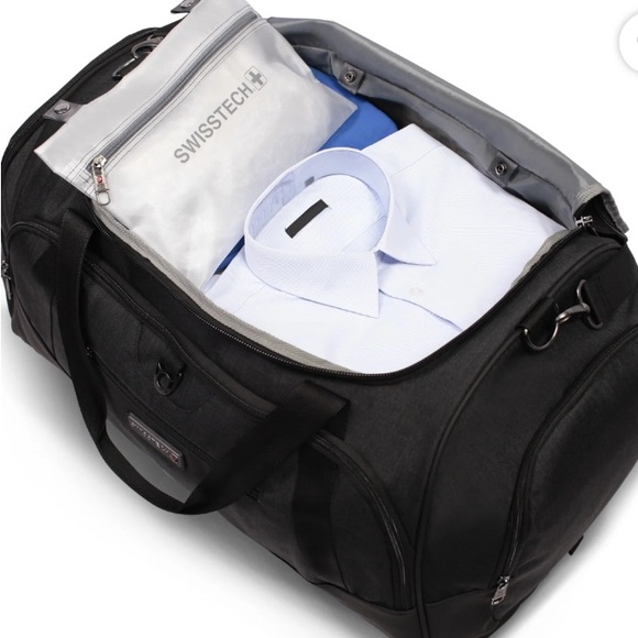 Swiss Tech 28" Excursion Travel Duffel Bag- Black - Picture 3 of 8